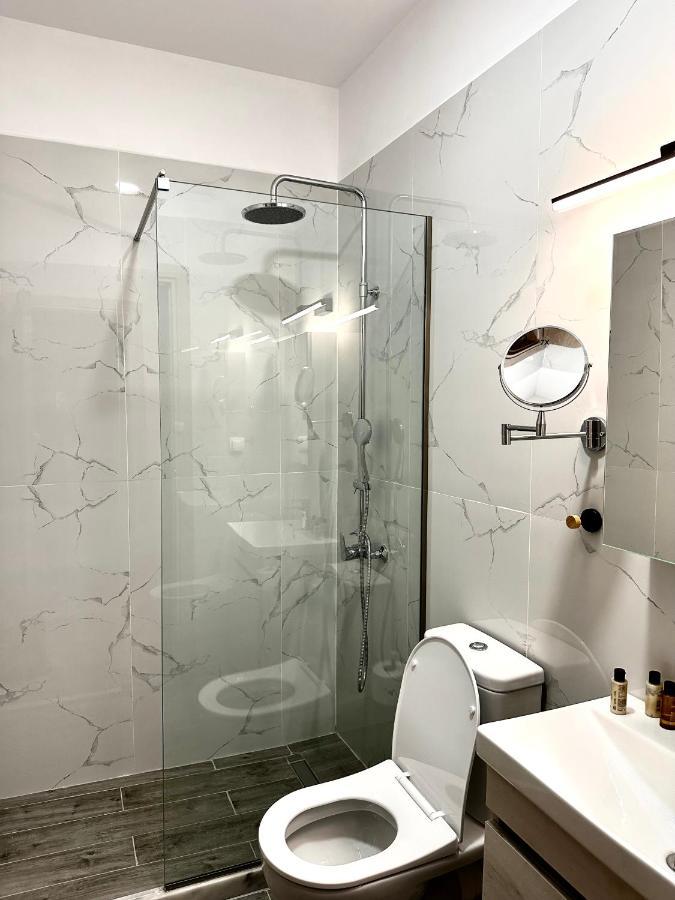 Travelers Luxury Suites, Studios & Apartments Korfu Dış mekan fotoğraf