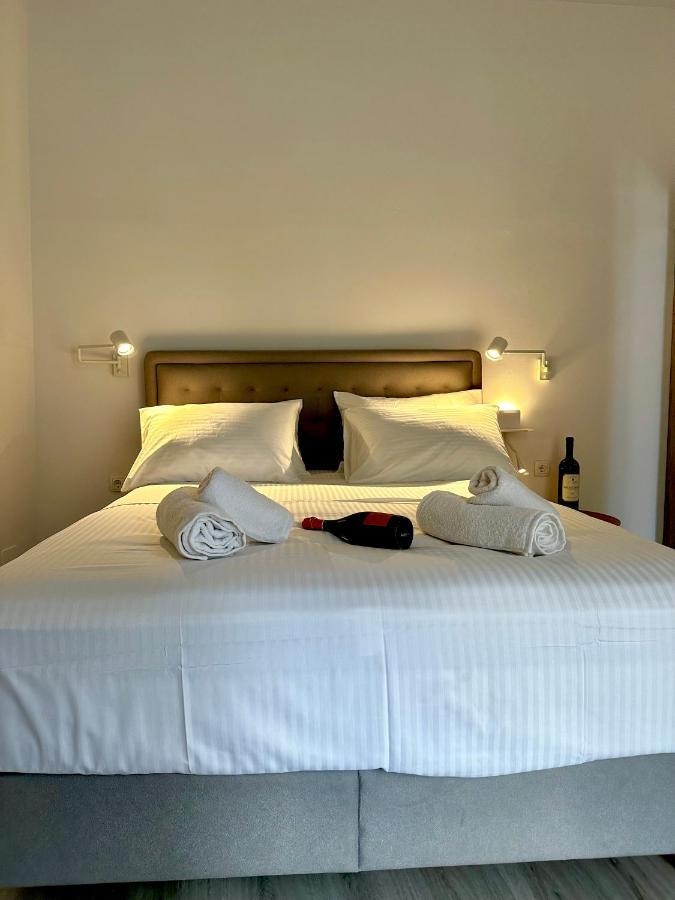 Travelers Luxury Suites, Studios & Apartments Korfu Dış mekan fotoğraf