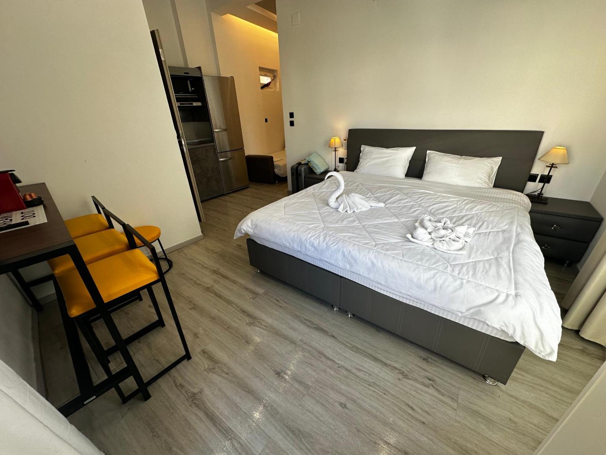 Travelers Luxury Suites, Studios & Apartments Korfu Dış mekan fotoğraf
