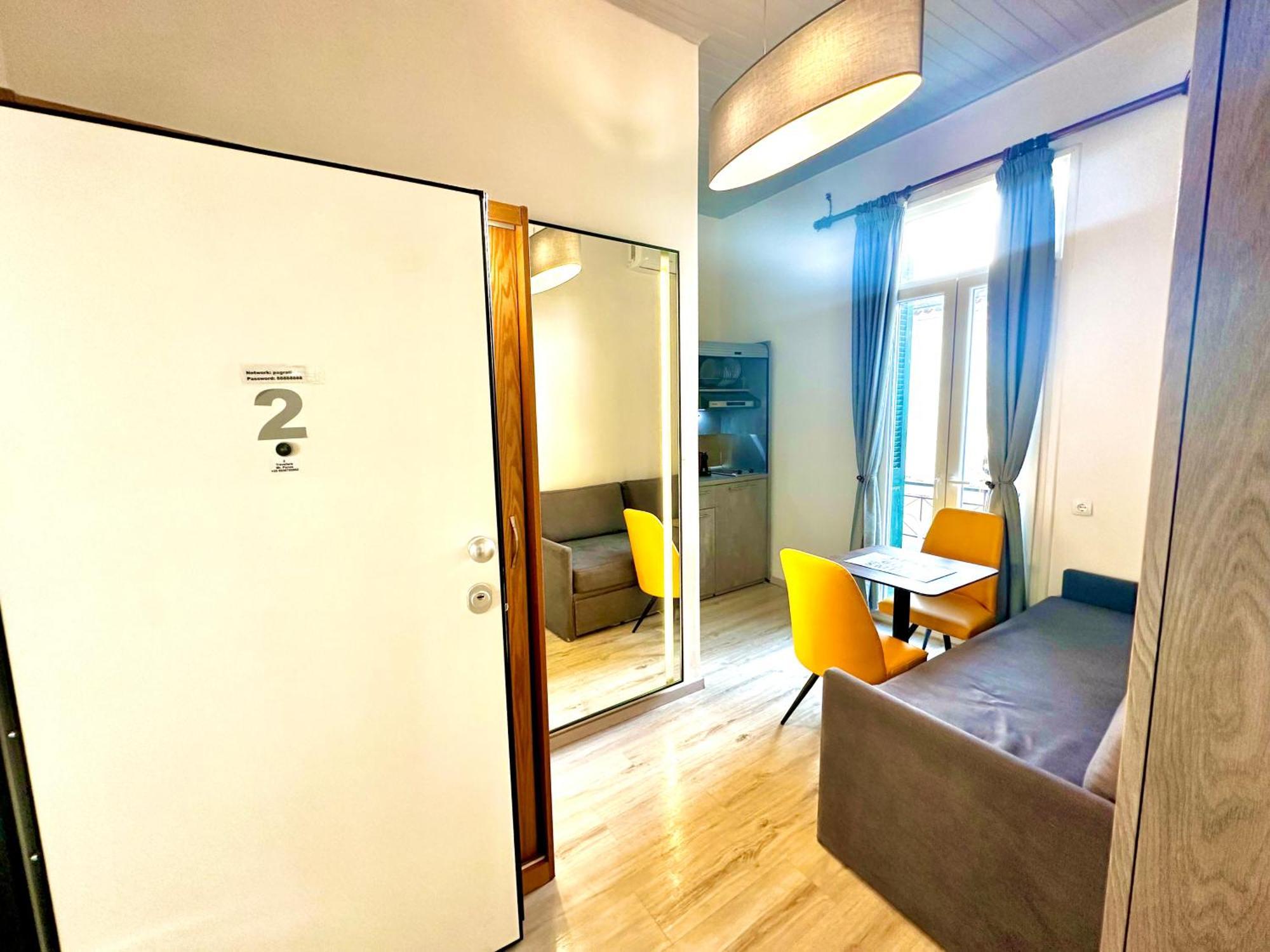 Travelers Luxury Suites, Studios & Apartments Korfu Dış mekan fotoğraf