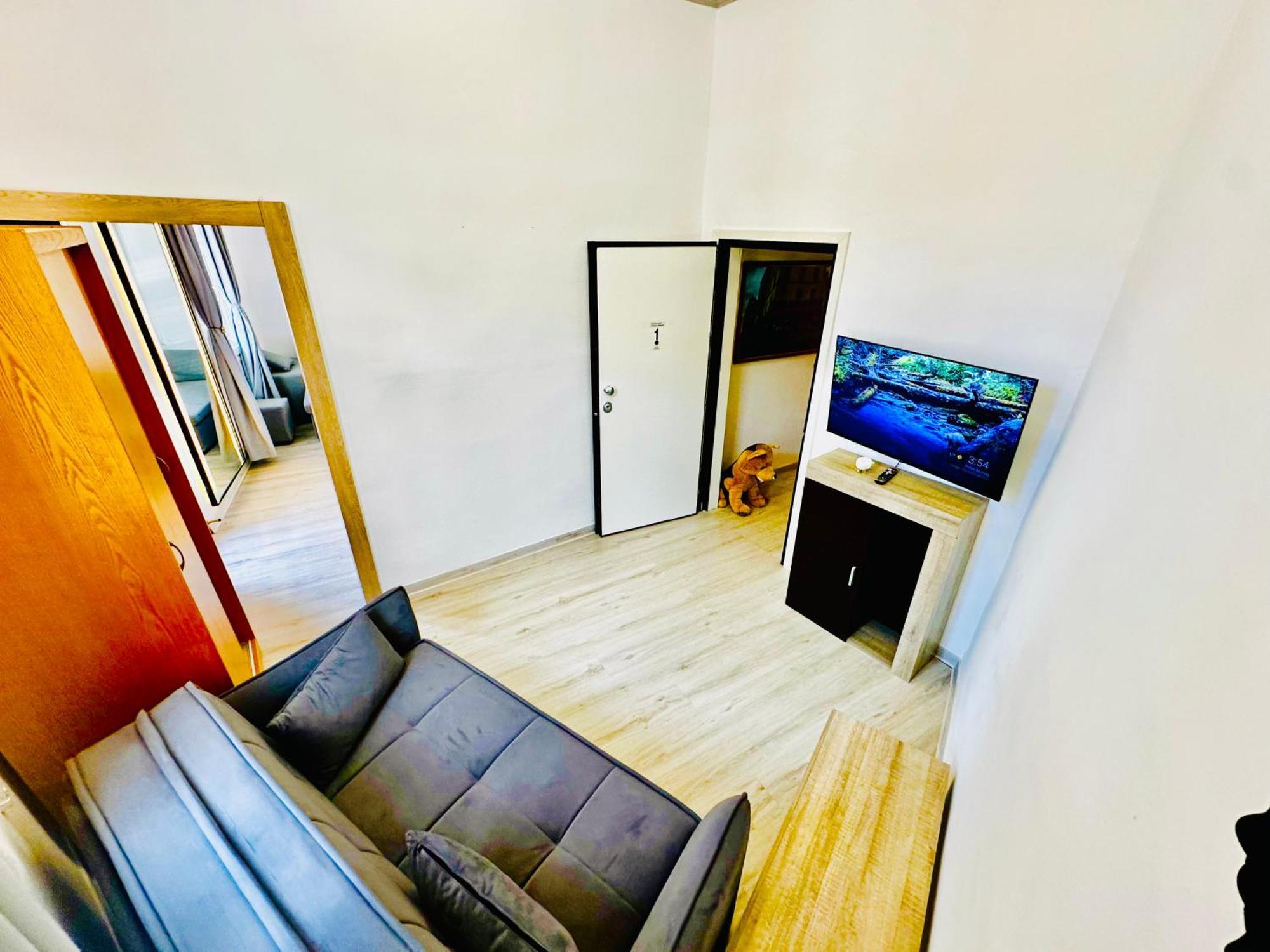 Travelers Luxury Suites, Studios & Apartments Korfu Dış mekan fotoğraf